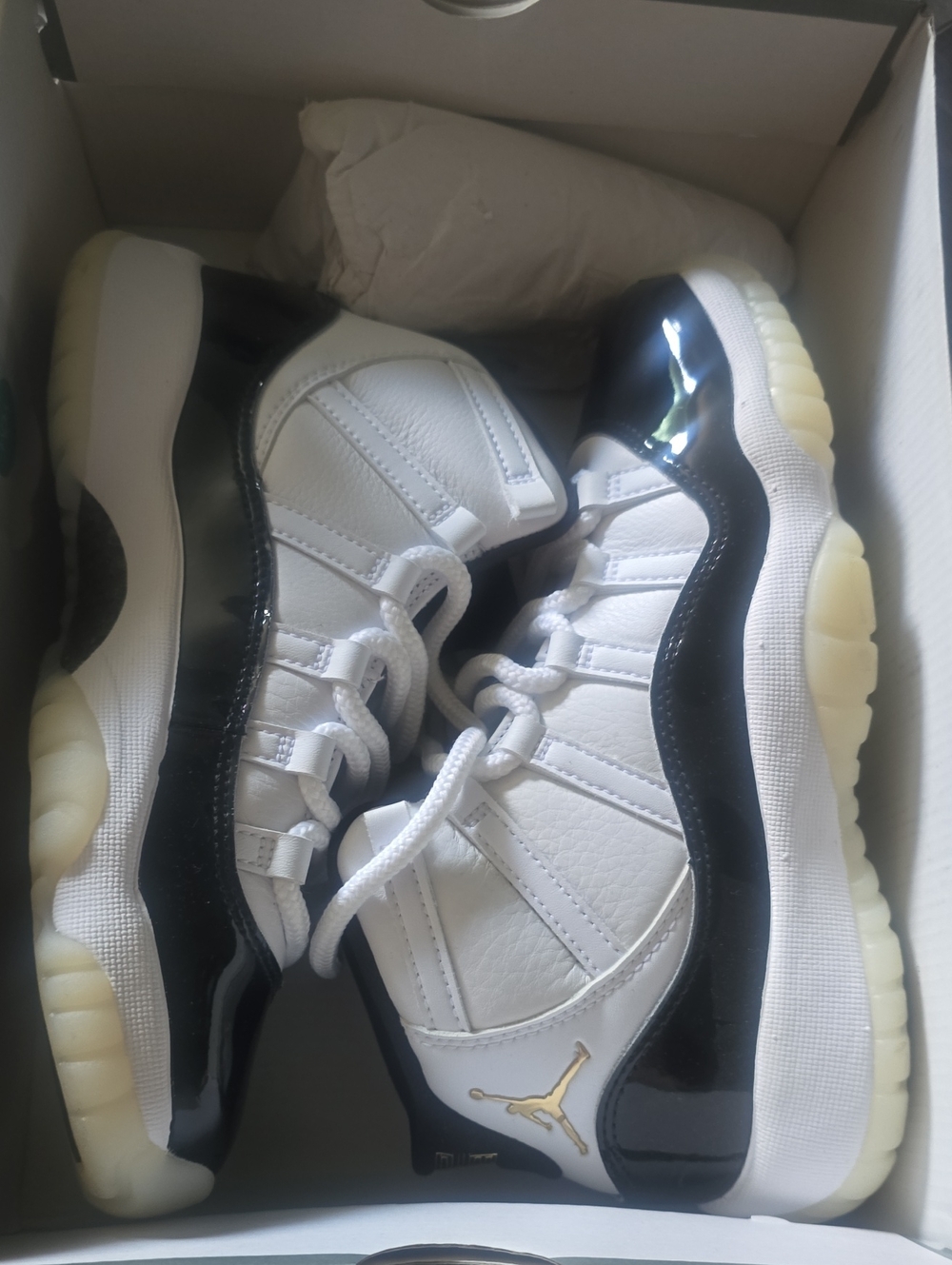 Nike Air Jordan 11 Retro 'Gratitude' Men's Sneakers